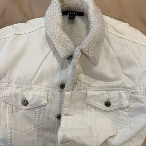 KSUBI shearling lined men’s trucker jacket - White - Size Small